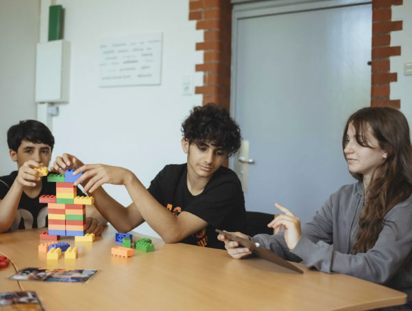 1. Platz im KI-Schulpreis für die Friedensschule in Osnabrück