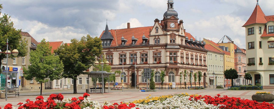 Groitzscher Markt mit Rathaus