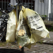 Der Gelbe Sack sorgt immer wieder für Ärger - Deutschlands Kommunen stellen um